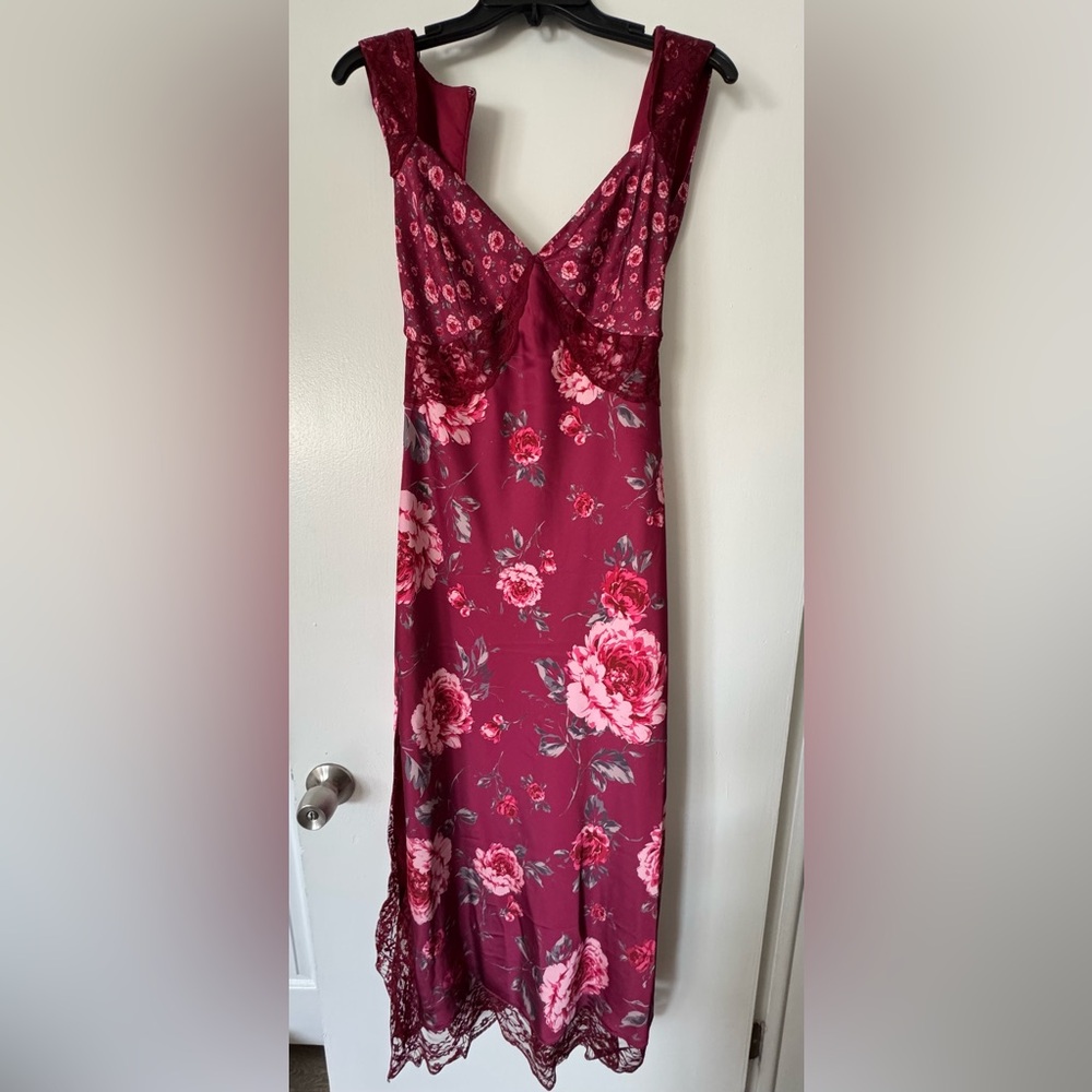 NWOT Avec Les Filles Burgundy Floral Maxi Dress